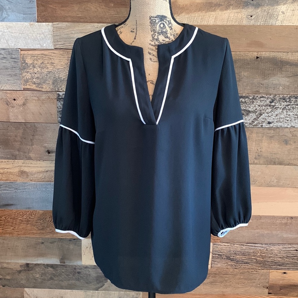 Ann Taylor Chic Top Size M